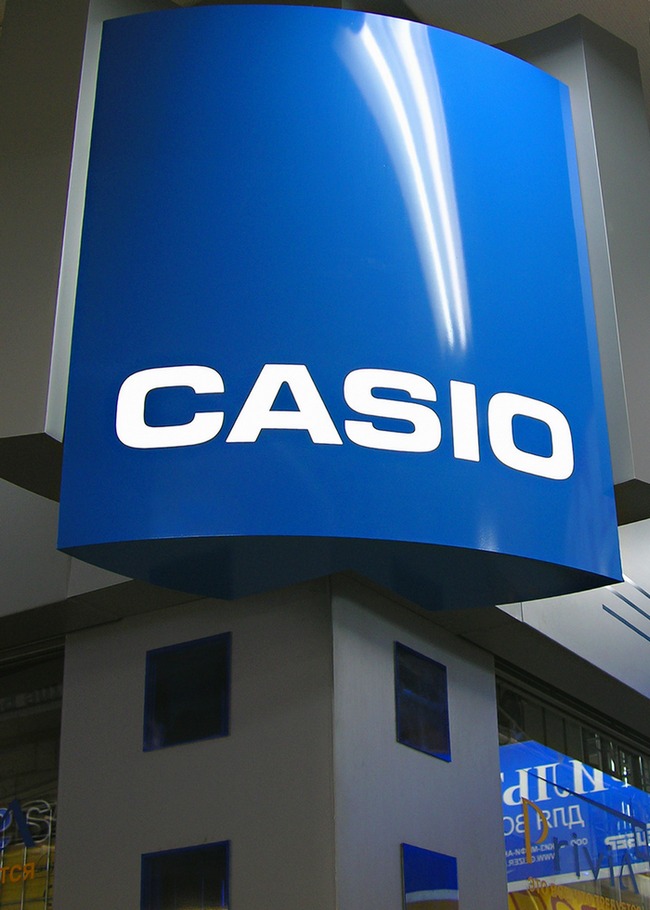 Многоуровневый нестандартный лайтбокс для павильона Casio